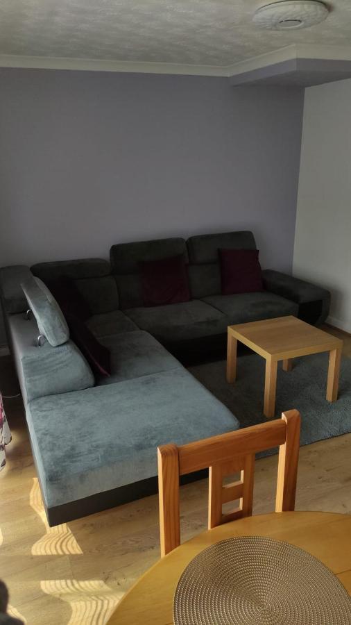 3 Bed House In Walsall, Perfect For Contractors & Leisure & Free Parking Dış mekan fotoğraf